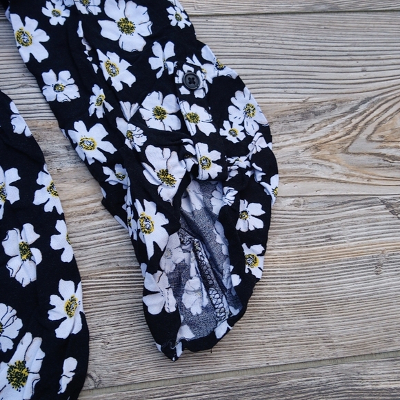 Flower Print Pattern Button Down Front Tie Back Blouse Top - Picture 11 of 12